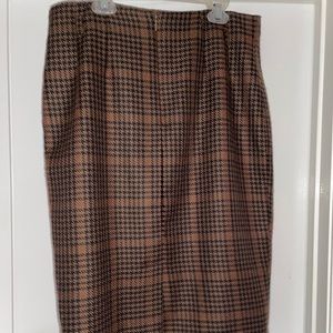 Amanda + Chelsea pencil skirt size 10